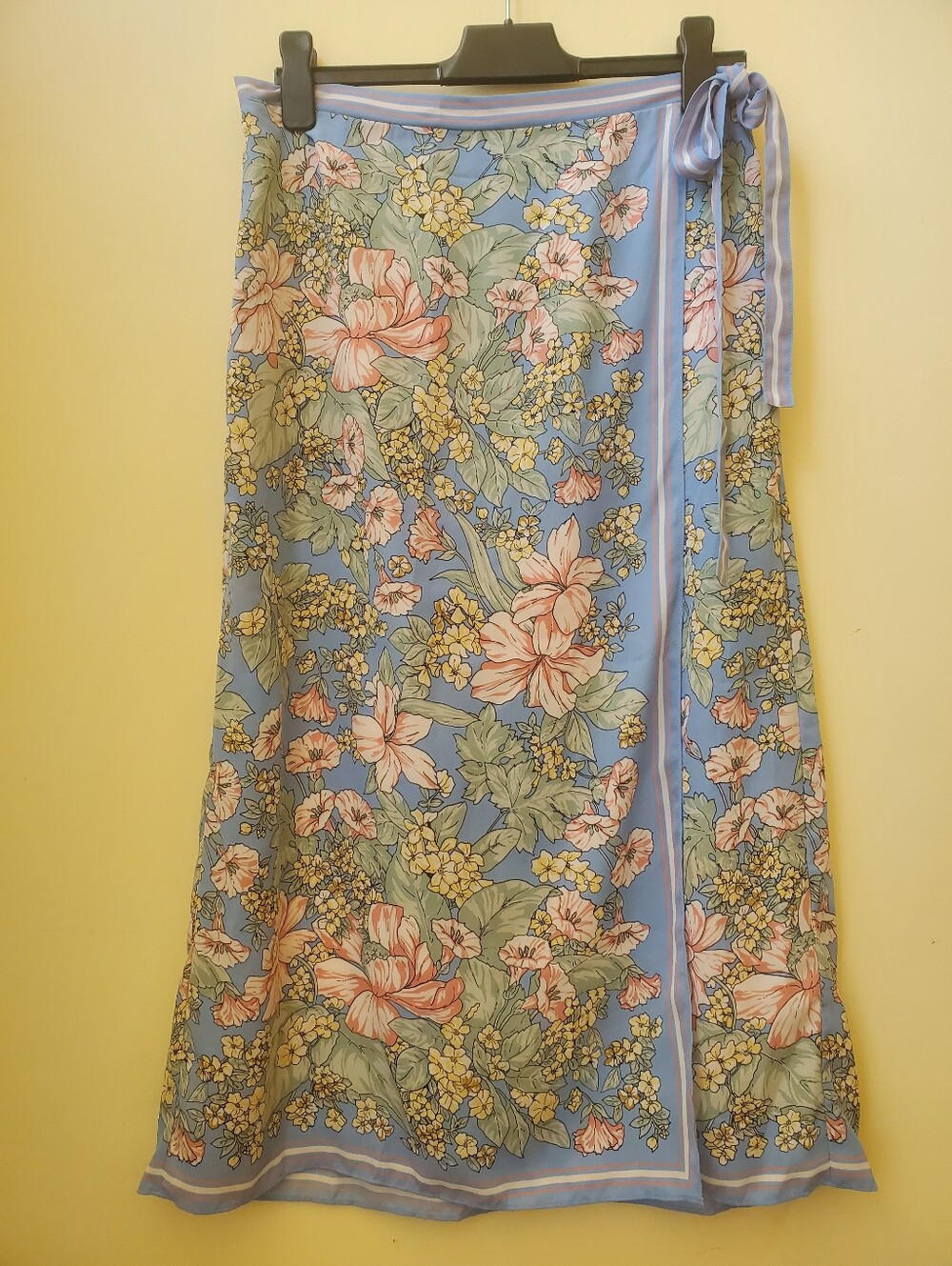 Max Studio Floral Maxi - Picture 2 of 6